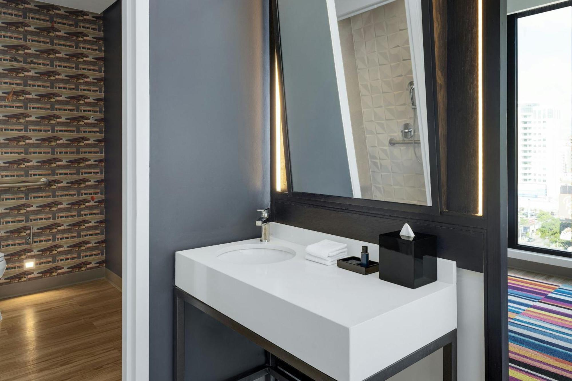Aloft Santo Domingo Piantini Hotel Екстериор снимка
