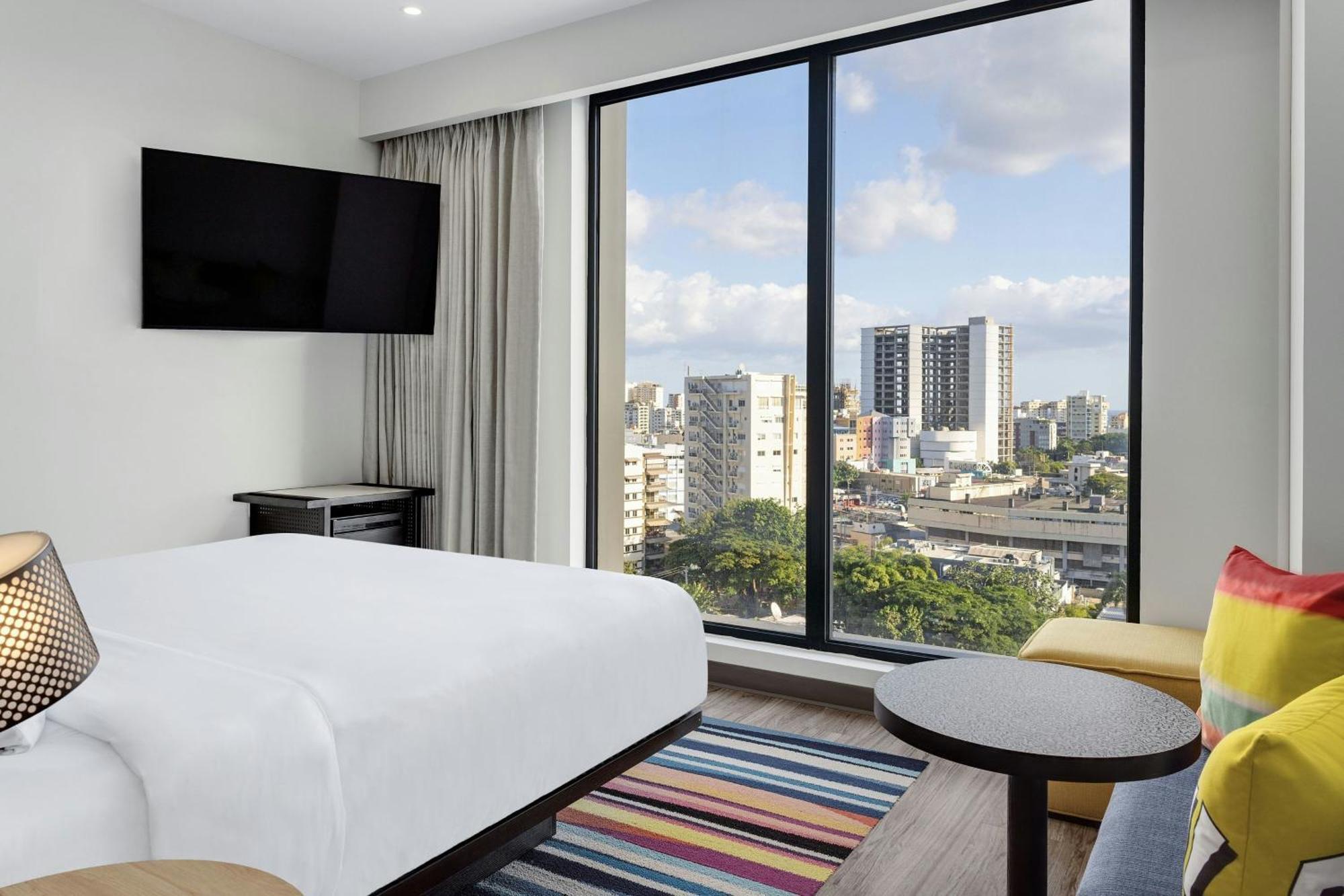 Aloft Santo Domingo Piantini Hotel Екстериор снимка