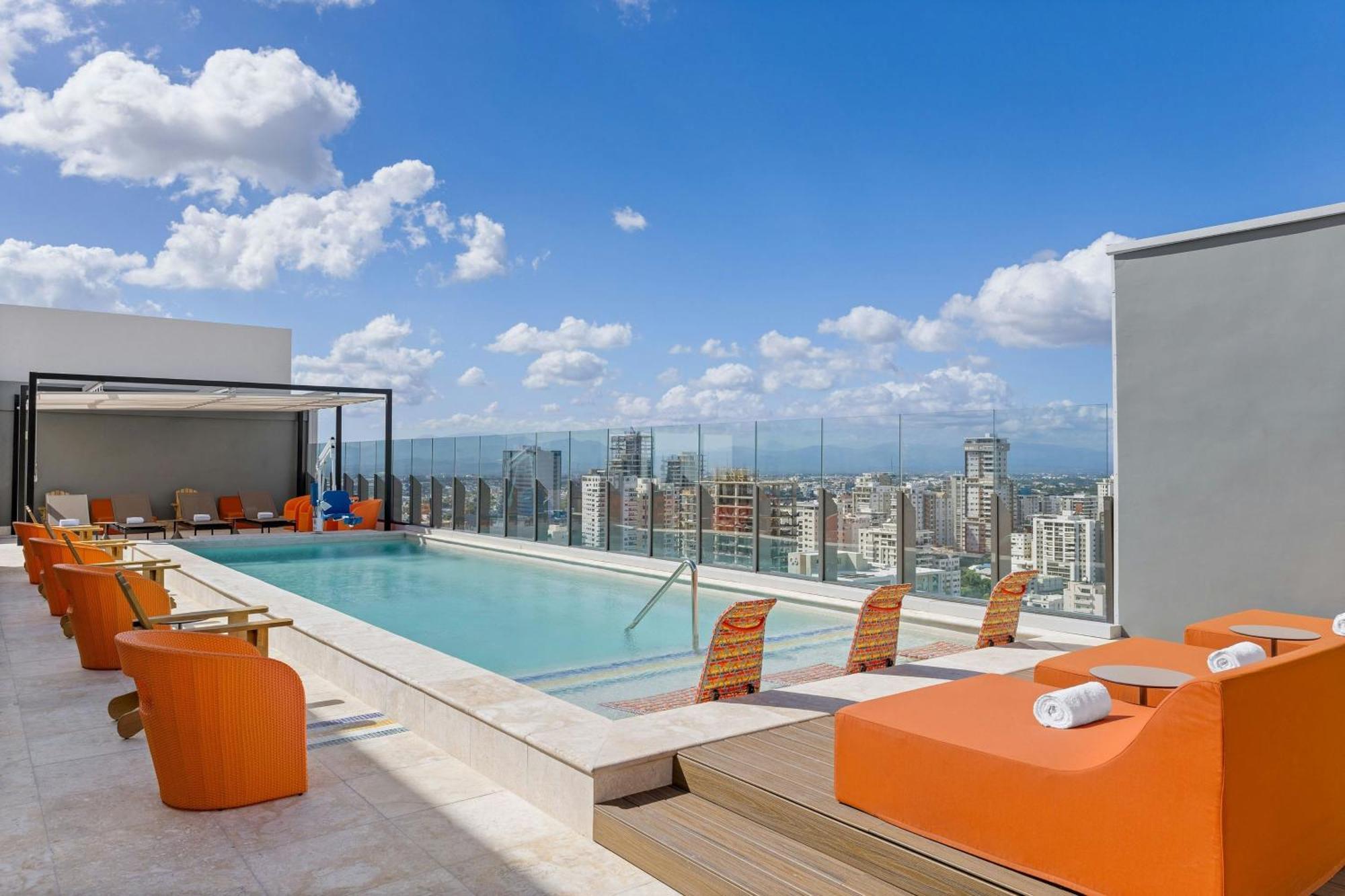 Aloft Santo Domingo Piantini Hotel Екстериор снимка